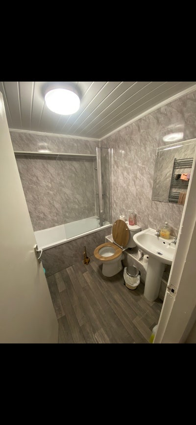 Room Available Main Photo