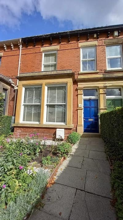 Stunning rooms in central Preston Main Photo
