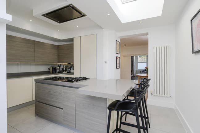 Double Room to rent Wimbledon with own bathroom Main Photo