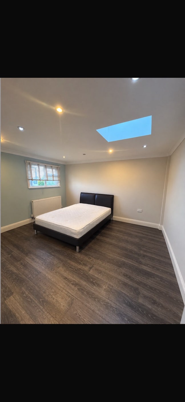Beautiful double room in Lower Clapton  Main Photo