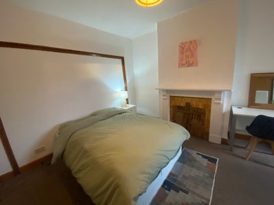 Close to Uni - Large Character Rooms Main Photo