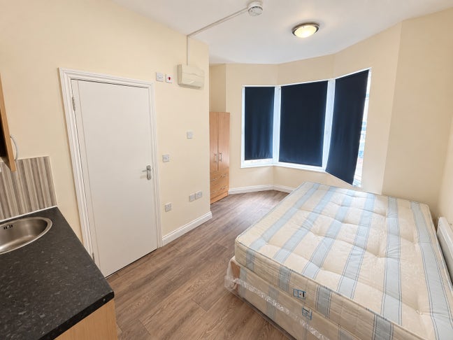 DSS - Studio Flat Available in Abbey Wood SE18 Main Photo
