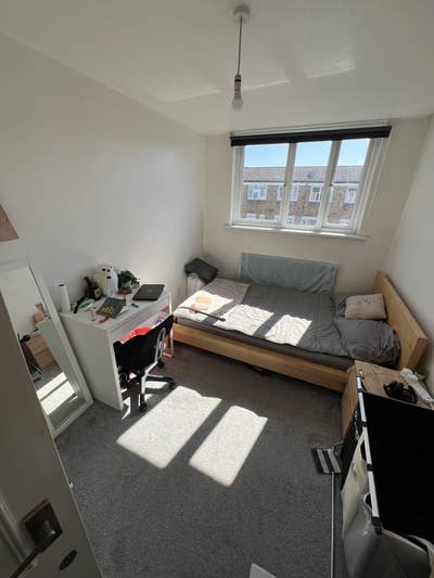 Large furnished room available in Maisonette Main Photo