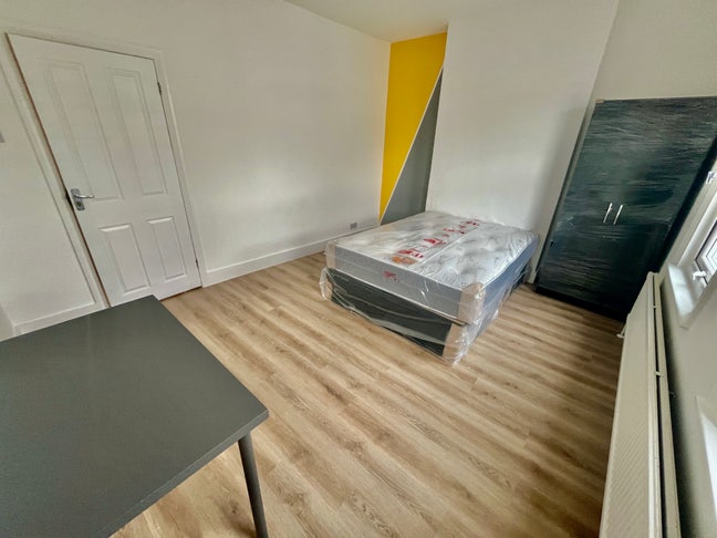 Brand New - Tooting Broadway Vibes - Move-in NOW! Main Photo
