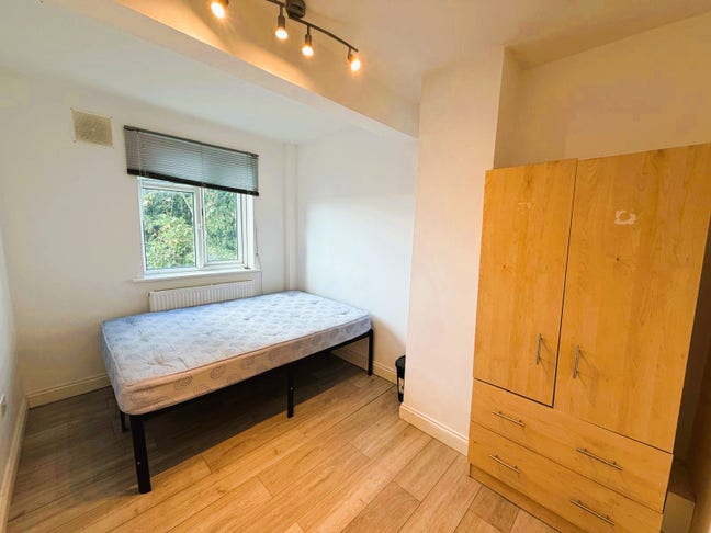 Double bedroom in a Flat Share in Rayners Lane Main Photo