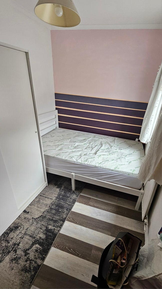 Double in 2 bed flat Main Photo