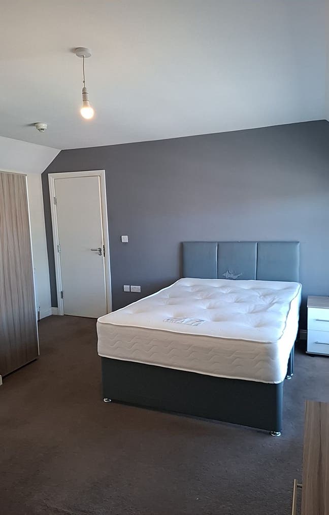 **EN-SUITE ROOM**  Newgate Street, Worksop Main Photo