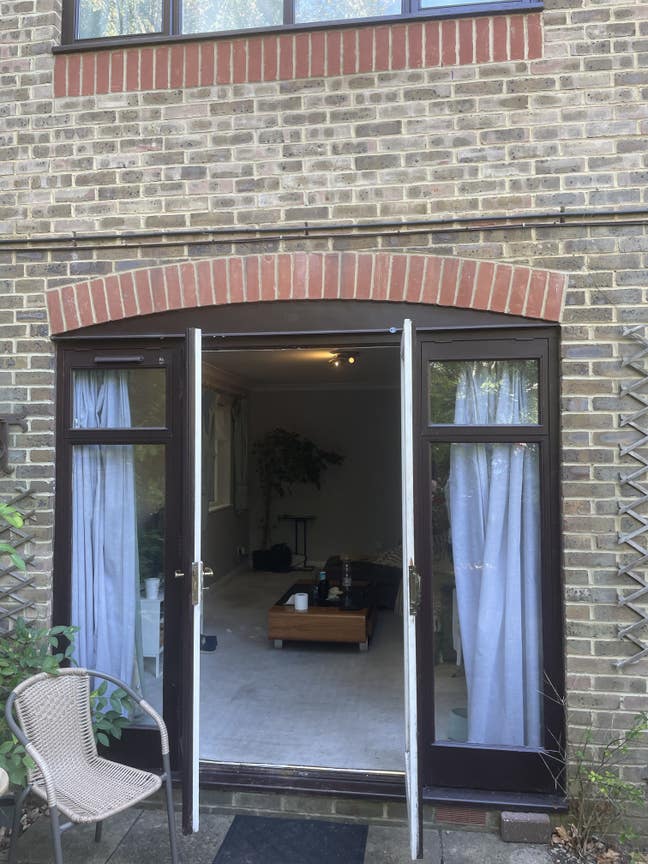 Lovely room available Wimbledon parkside  Main Photo