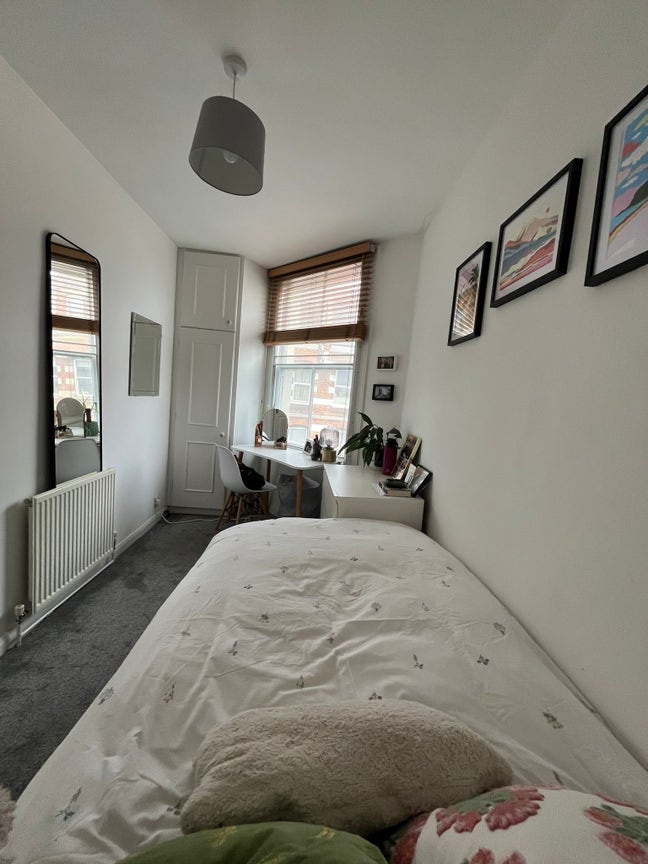 Single Bed Available in Fulham &pound;800 Main Photo