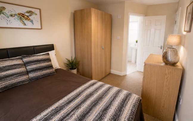Last Room Available in Wombwell Main Photo