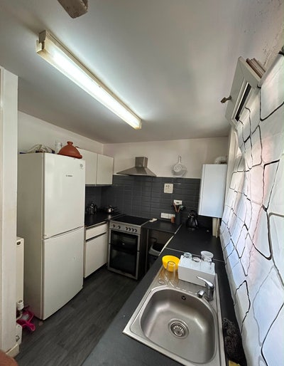 Rented room Main Photo