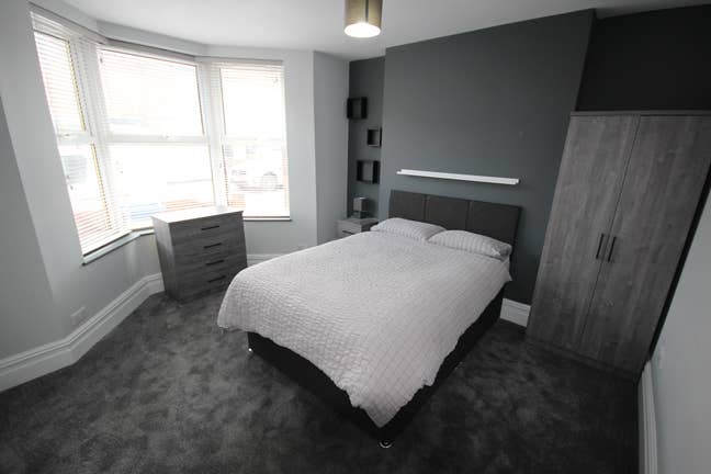 Undergoing Full Renovation - Rooms to Let Main Photo