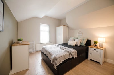  Light & Cosy  9  Stand  Lane,  Radcliffe,  M26 Main Photo