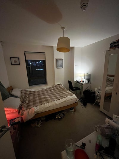 Double Room Available in E1! 🌷 Main Photo