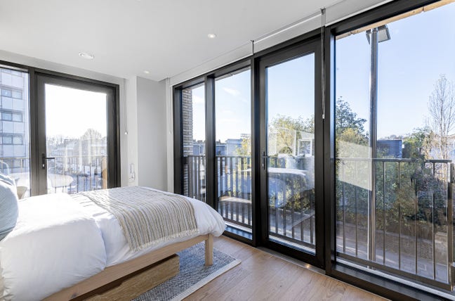 Stunning Ensuite Double Bedroom in Camden Main Photo