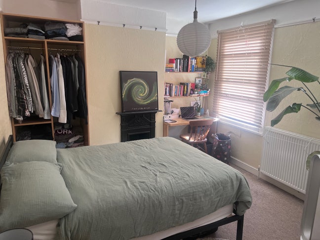 Furnished double room off Mill Road Main Photo