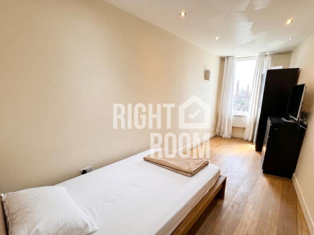 1 Bed Furnished Apartment | City Centre | SO14 Main Photo