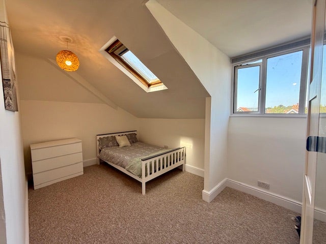 Large ensuite double room in BS4  Main Photo