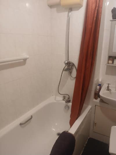 Double Room in Quiet, Friendly 2-Bed Flat – Female Main Photo