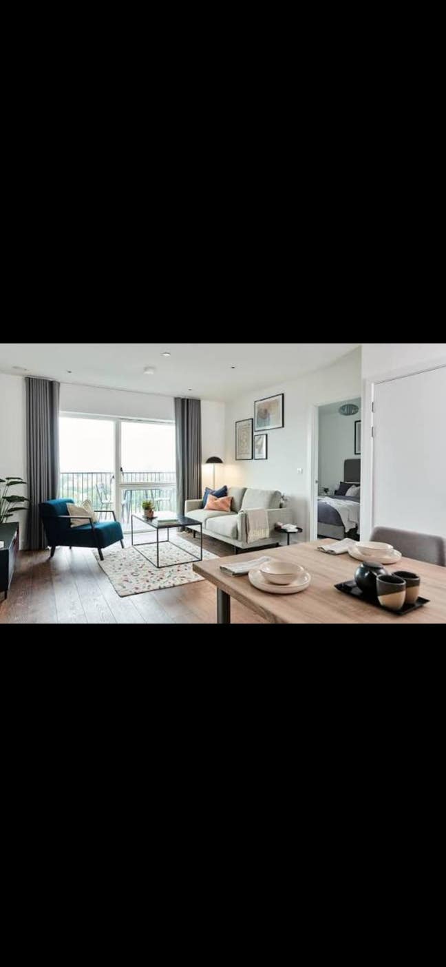 Room available for female in barking  Main Photo
