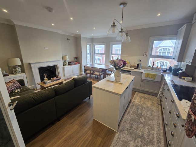 Room in a Shared Flat, Melrose Avenue, NW2 Main Photo