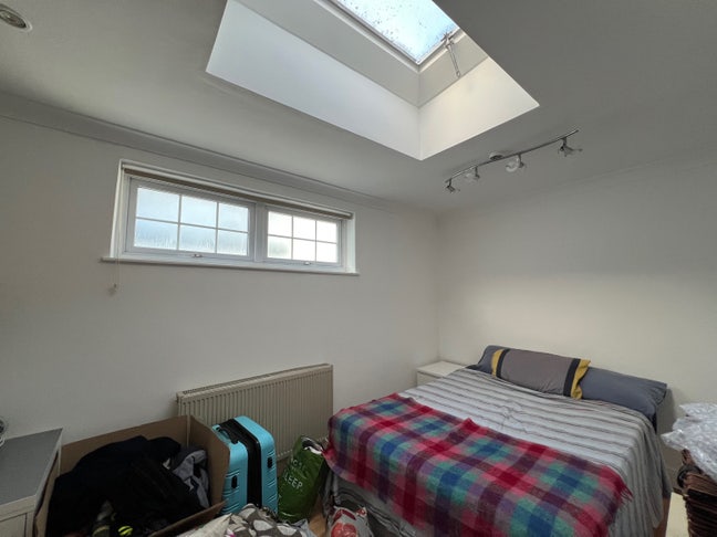 Light Spacious Double Bedroom in East London Main Photo