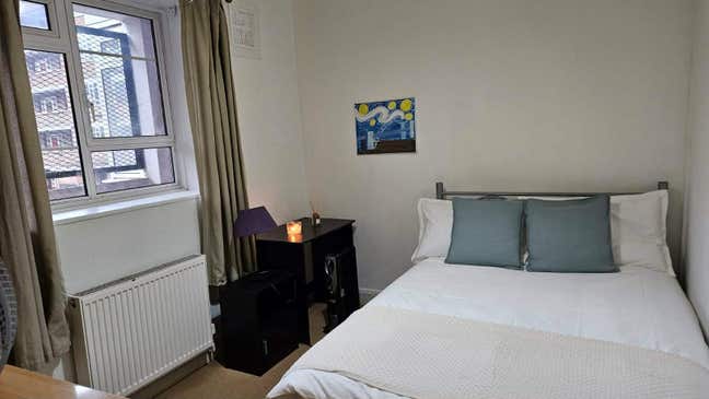 Double Room - White City, West London.  Main Photo