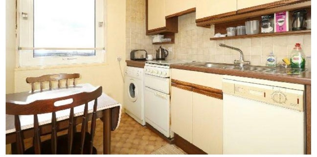 1 Double room single bed to let Main Photo