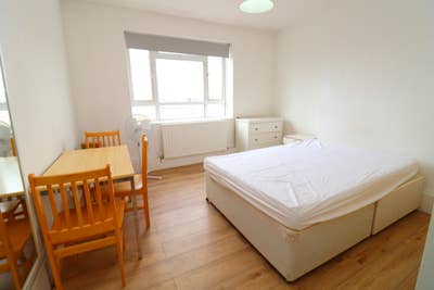 ⚡3 Beautiful Rooms! Central Line! Westfield!⚡ Main Photo