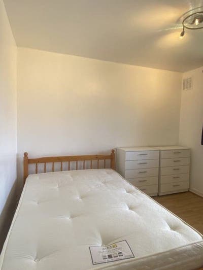 Amazing Double Room in SW15(8W) Main Photo