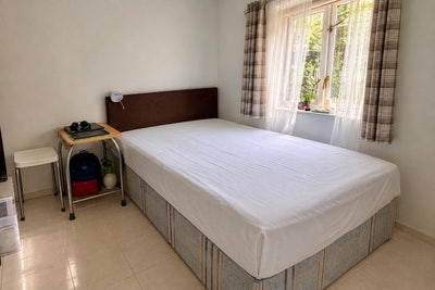 Spacious Double Room in a Townhouse – E16  Main Photo