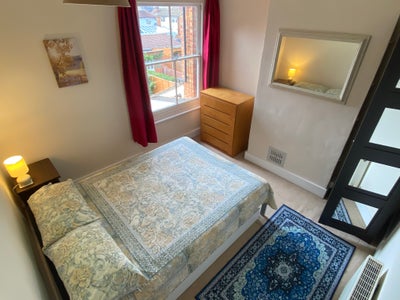 Double room, Aylesbury Central, One Housemate Main Photo
