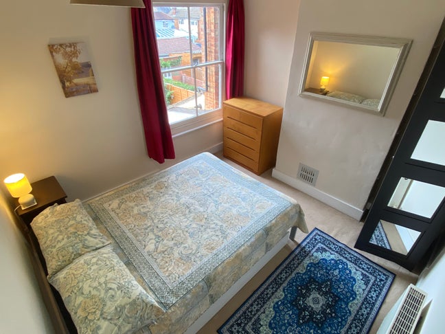 Double room, Aylesbury Central, One Housemate Main Photo