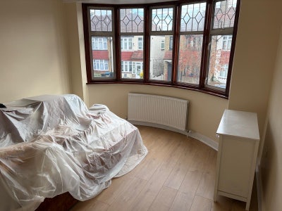 Spacious Furnished 3 Bed House with Private Garden Main Photo