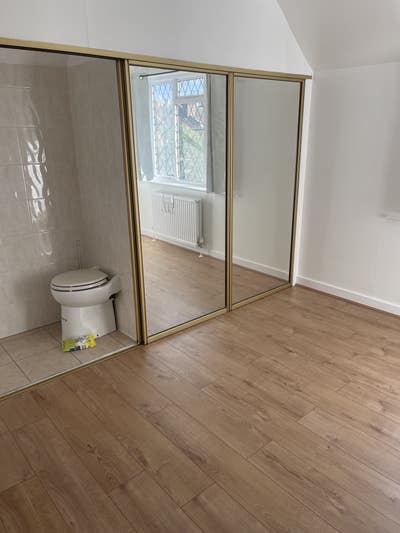 I have 3 rooms for rent  Main Photo
