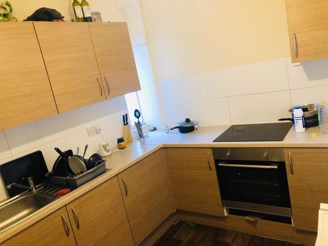 Large Double Room In A Nice Home Close To WPCRD Main Photo