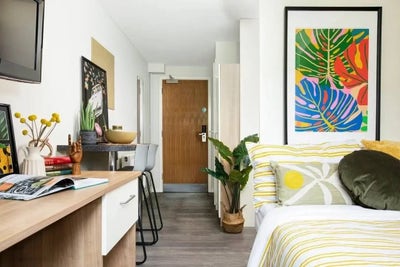 An apartment located in central London, with excel Main Photo