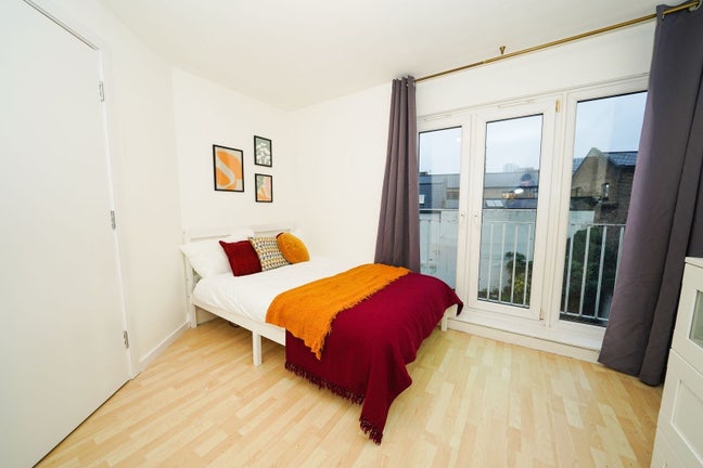 😍E1 Fully Furnished Room😊 Main Photo