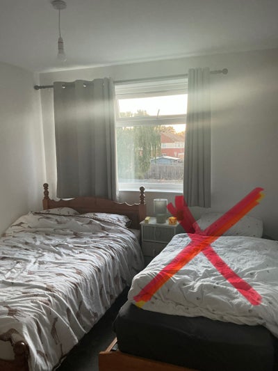 Double bedroom available in a cosy 2 bedroom flat Main Photo