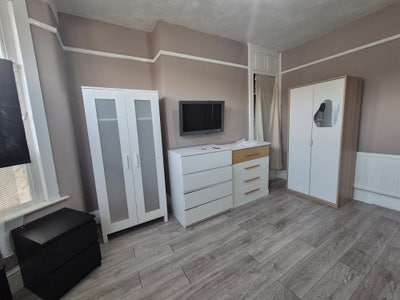 Double Room in Southend 795 Pm Main Photo