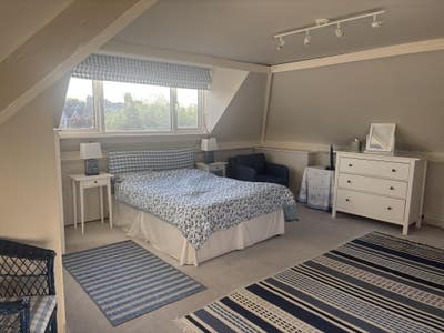 Large attic room 2/3/4 Nights a week  Main Photo