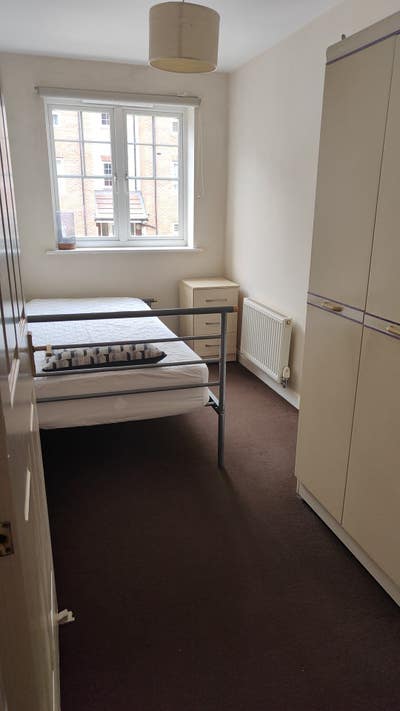 Single room available for sharing Main Photo