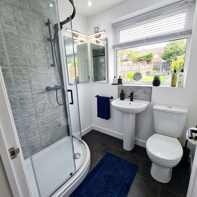A Well Furnished Double Room with Space & Comfort Main Photo