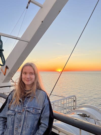 Hi! I’m moving back to London at the end of... Main Photo
