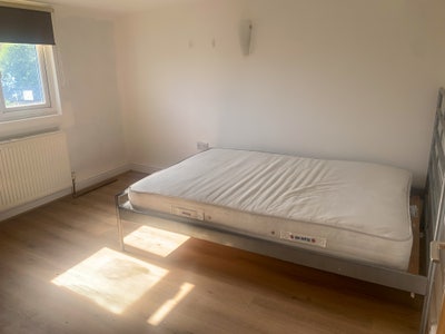 4 Rooms Available in Refurbished House - SW19  Main Photo