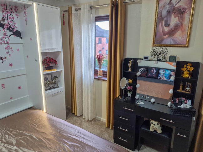  A Calm, Private Home with One Respectful Flatmate Main Photo