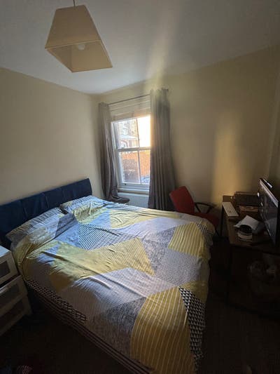 Double room in Surrey Quays - avail 28 Sept Main Photo
