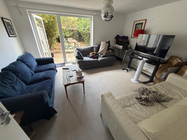 Room to Rent – Brixton SW9  Main Photo