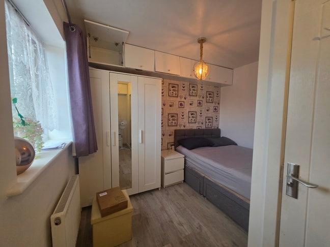 Double bedroom near Bedford hospital Main Photo