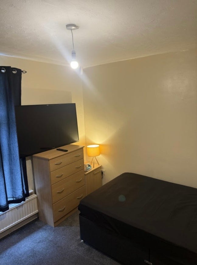 Furnished Single Room in Rochdale | &pound;600 pcm  Main Photo